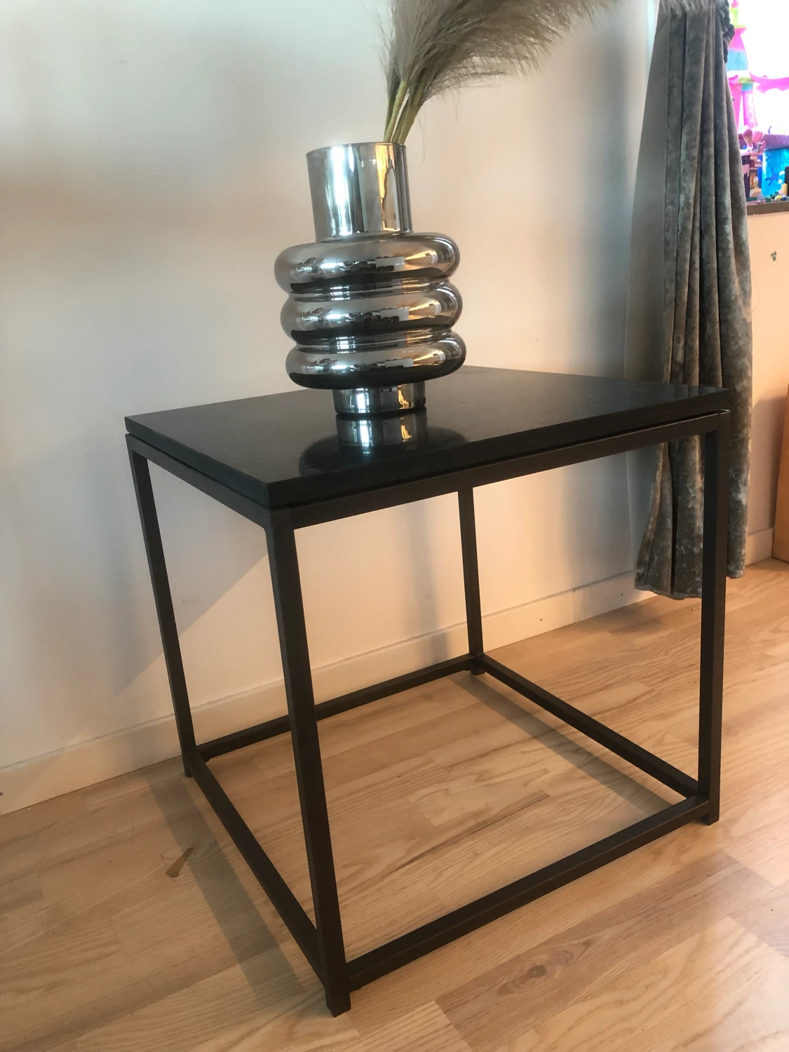 Svart marmorbord  - 90