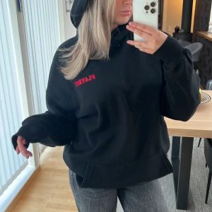 Svart hoddie med tryck - Playboy hoddie💥💥overzised