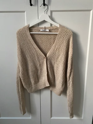 Kofta NA-KD  - Kofta från NA-KD. Storlek S. 