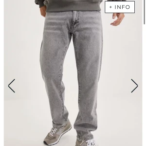 Woodbird ash grey doc jeans - Gråa jeans från woodbird köpt i december