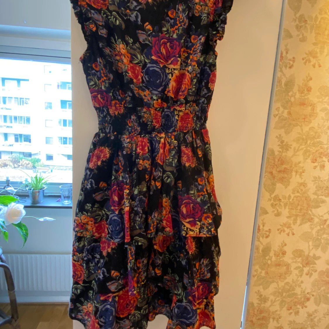 Blommig klänning - 90