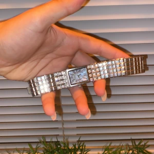 Jätte fin klocka! - I bra skick ni kan kontakta mig och föreslå om pris med😊❤️