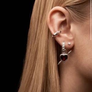 Maria Nilsdotter rebel love earing 💘 - SÖKER detta Maria Nilsdotter örhänge💘