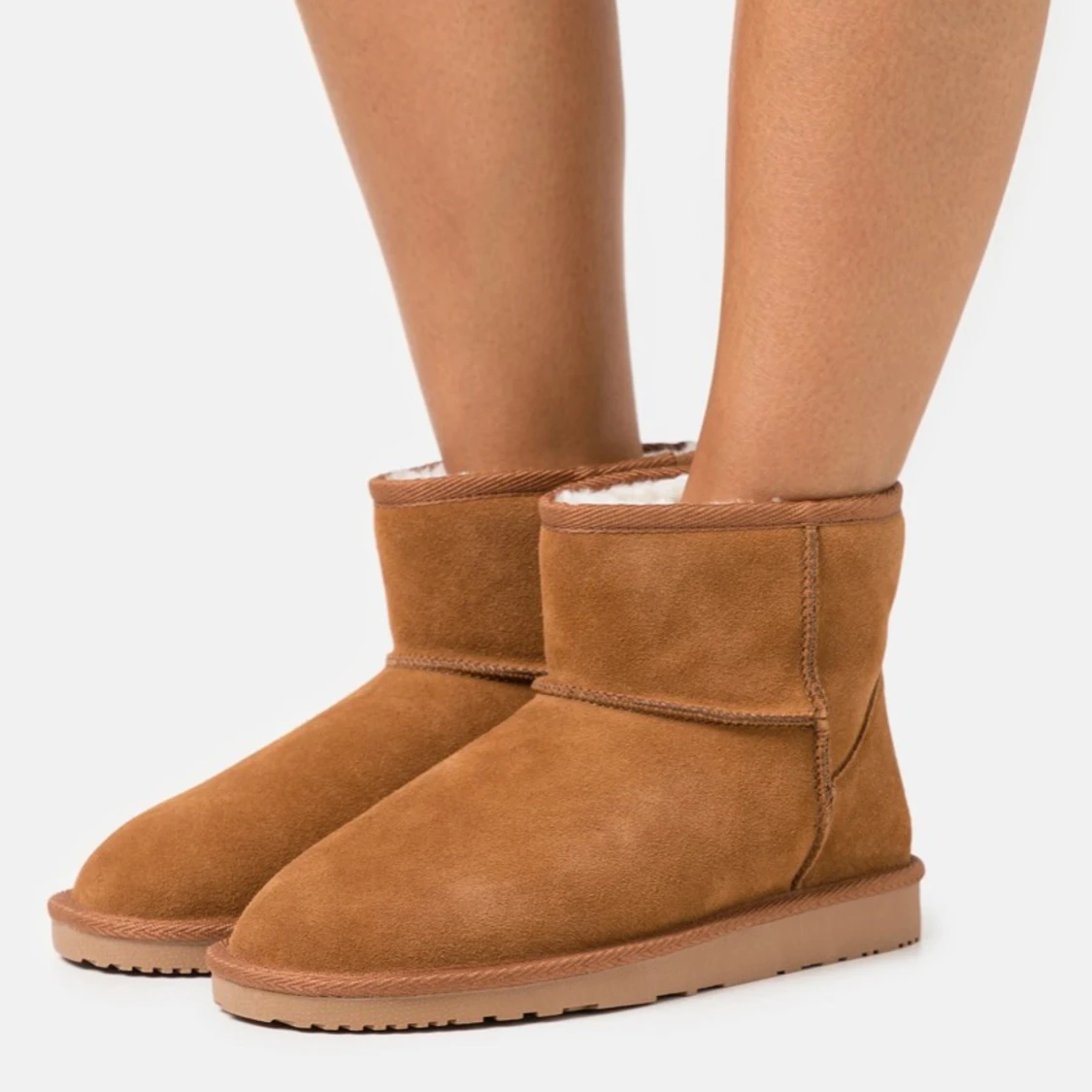 Uggs  - 90