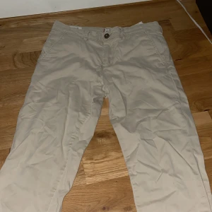 Chinos byxor jack&jones - Användt få tillfälle, storlek 30,32 Pris diskuteras privat.☺️