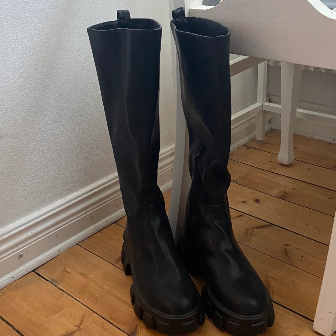 Svarta stövlar - 90