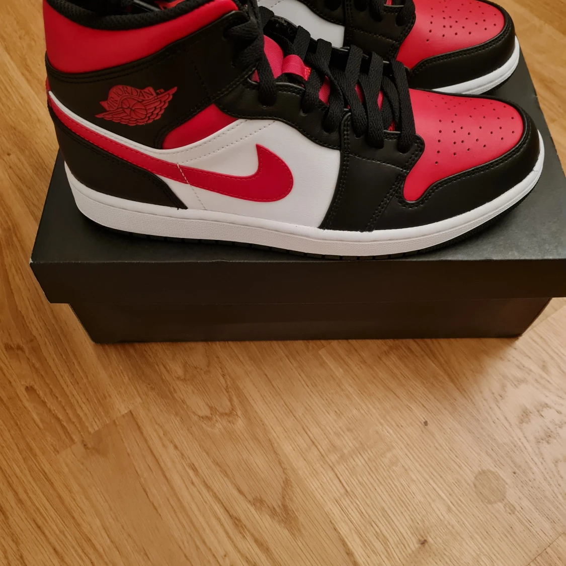 Jordan 1 size 44
