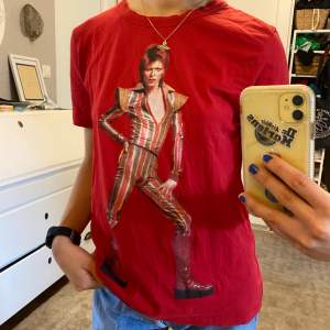 T-shirt med David Bowie 😍