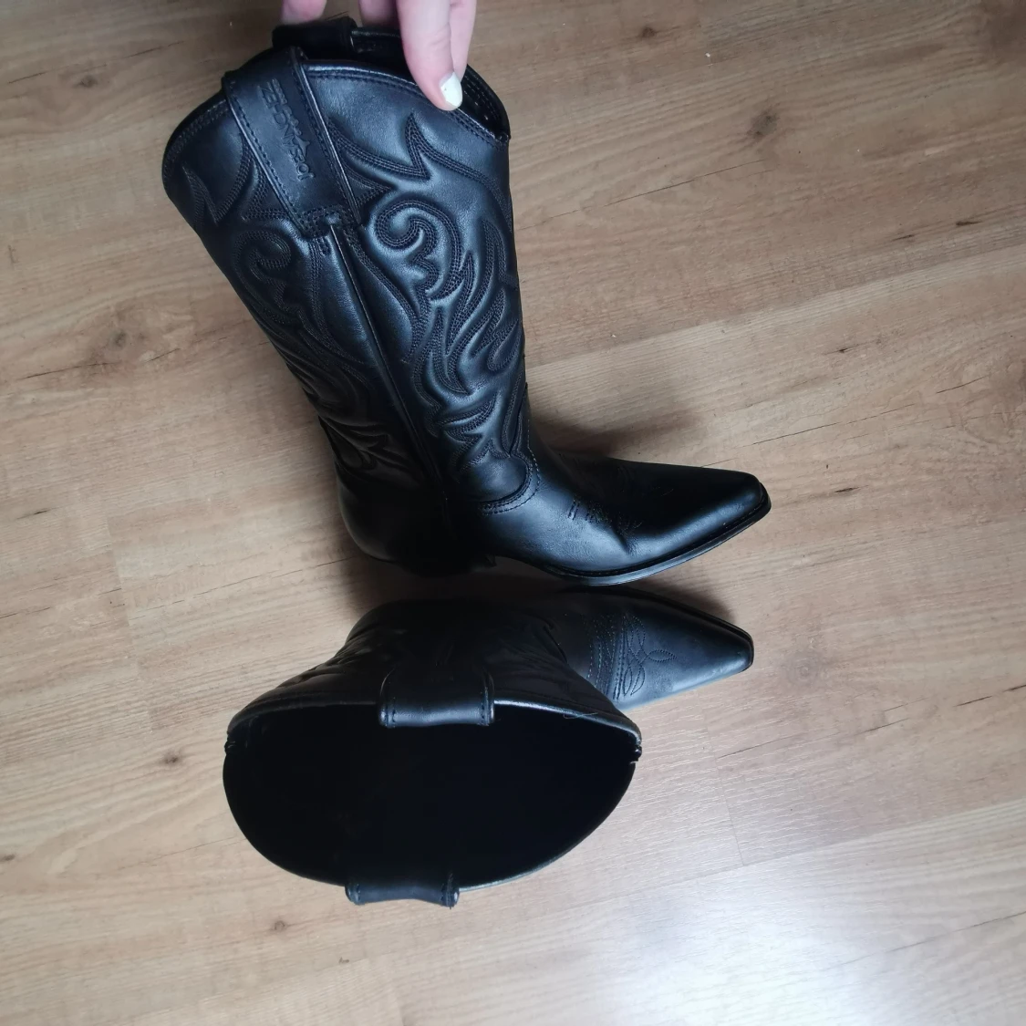 Snygga cowboyboots i storlek 38 - 91