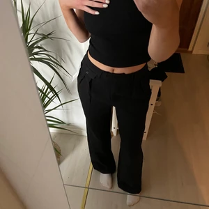 Kostymbyxor  - Skitsnygga helt nya kostymbyxor från NA-KD, strl 34❤️‍🔥