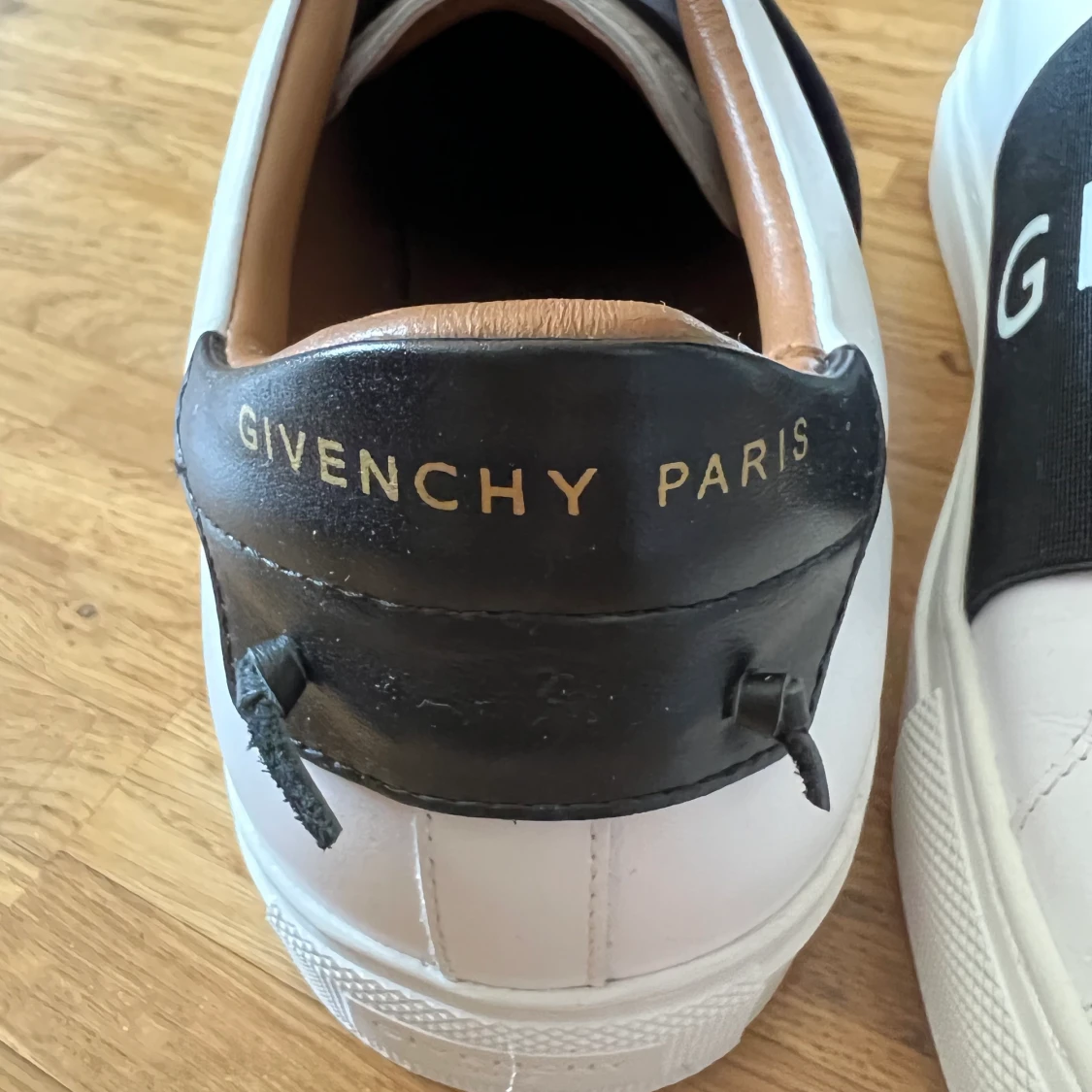 Givenchy Paris Sneakers - HELT NYA - 90