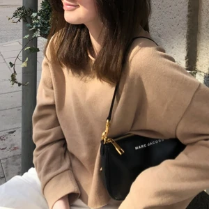 Marc Jacobs väska - Skitfin väska från marc Jacobs som tyvärr inte används längre, köpt för runt 2500 i new york 💕💕