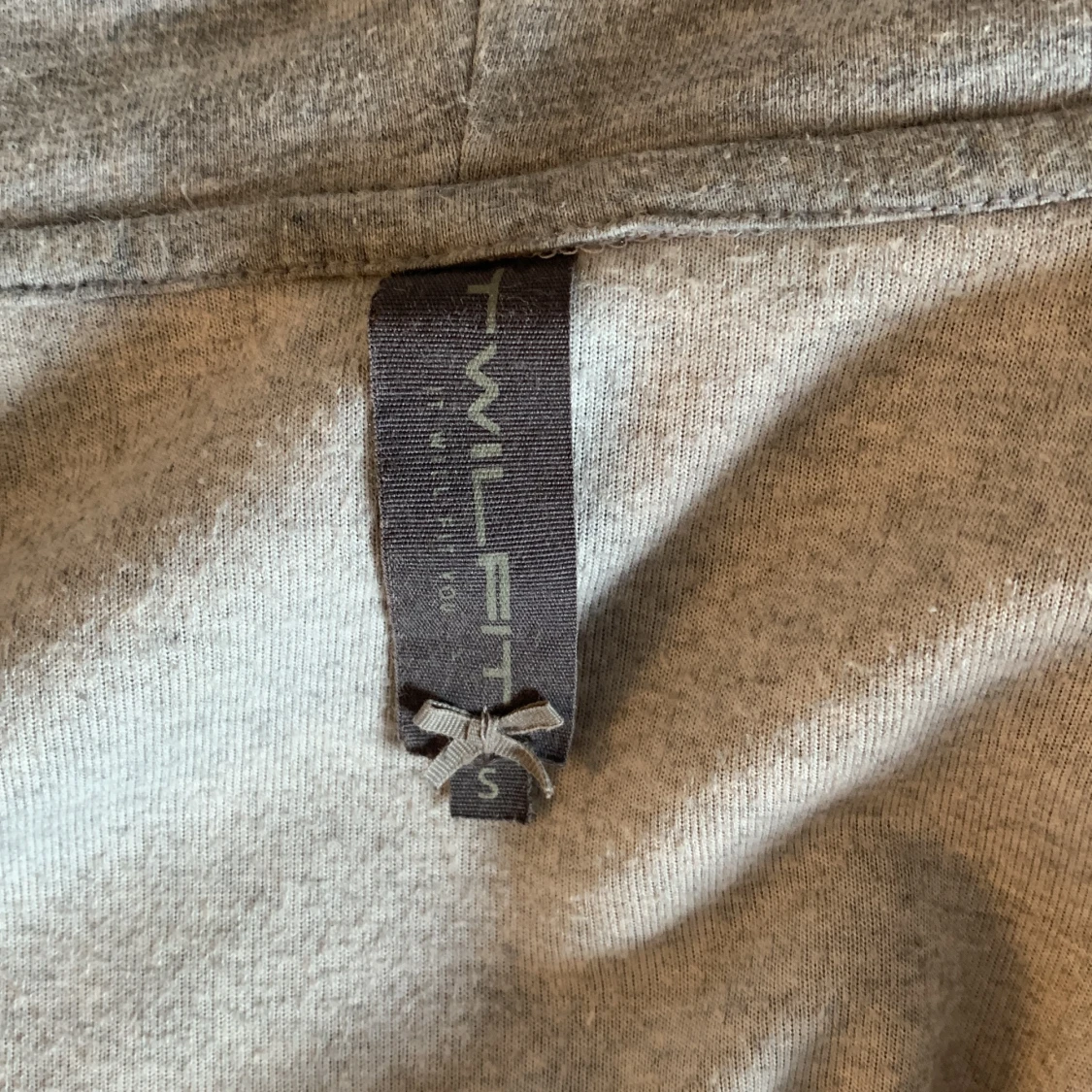 Grå zip hoodie - 91