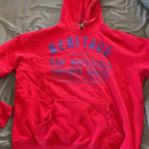 Hoddie - Andvänd fåtal