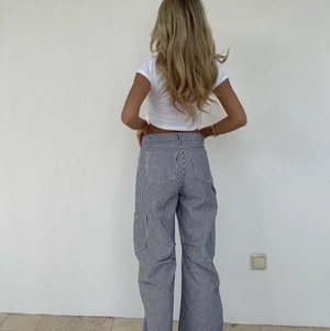 Lioness miami vice byxor - Säljer dessa underbara byxor som aldrig är använda då jag beställde en storlek för stort;( Prislappen sitter fortfarande kvar! Betalade 600kr+ 200kr tull! 