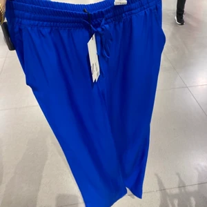 Blå satinbyxor - Blå satinbyxor från zara