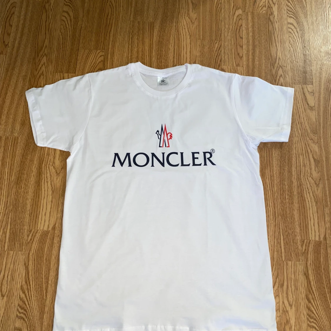 Moncler T-shirt