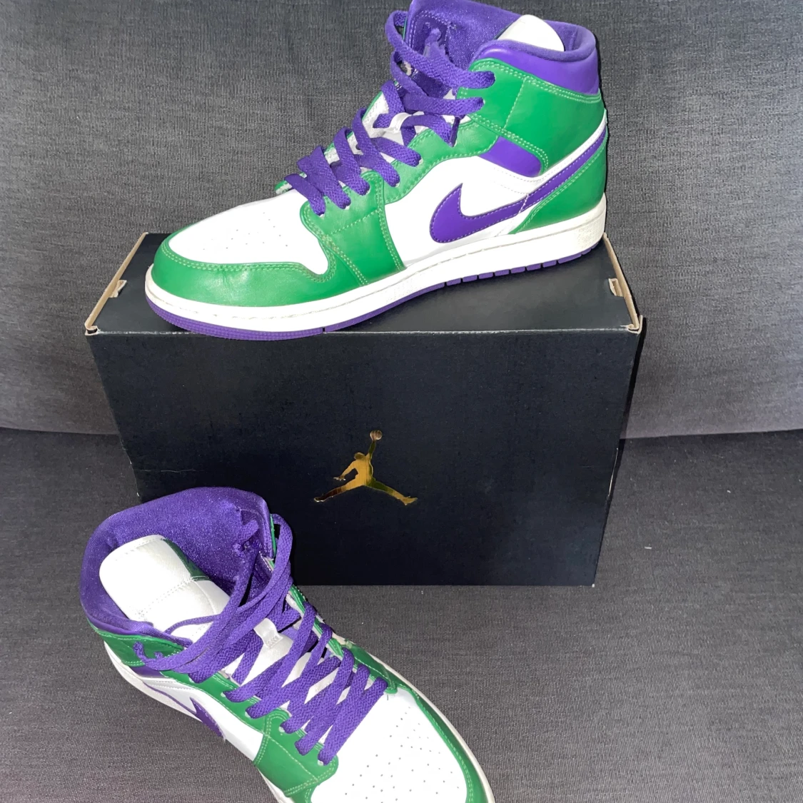 Jordan 1 mid incredible hulk