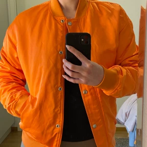 Bomber Calvin Klein - Orange bomber-jacka