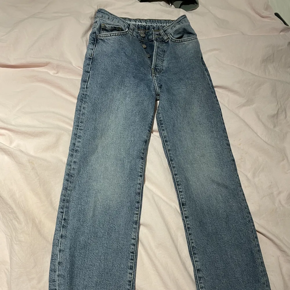 Fina flare jeans från BikBok! 😍😍. Jeans & Byxor.