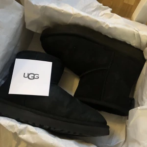 Uggs - Ugg Classic Mini, använd 1 vinter. 