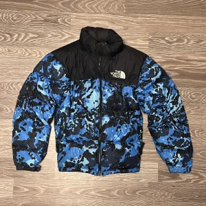 North face puffer - Använd 2-3 gånger, passar S/M, condition 10/10
