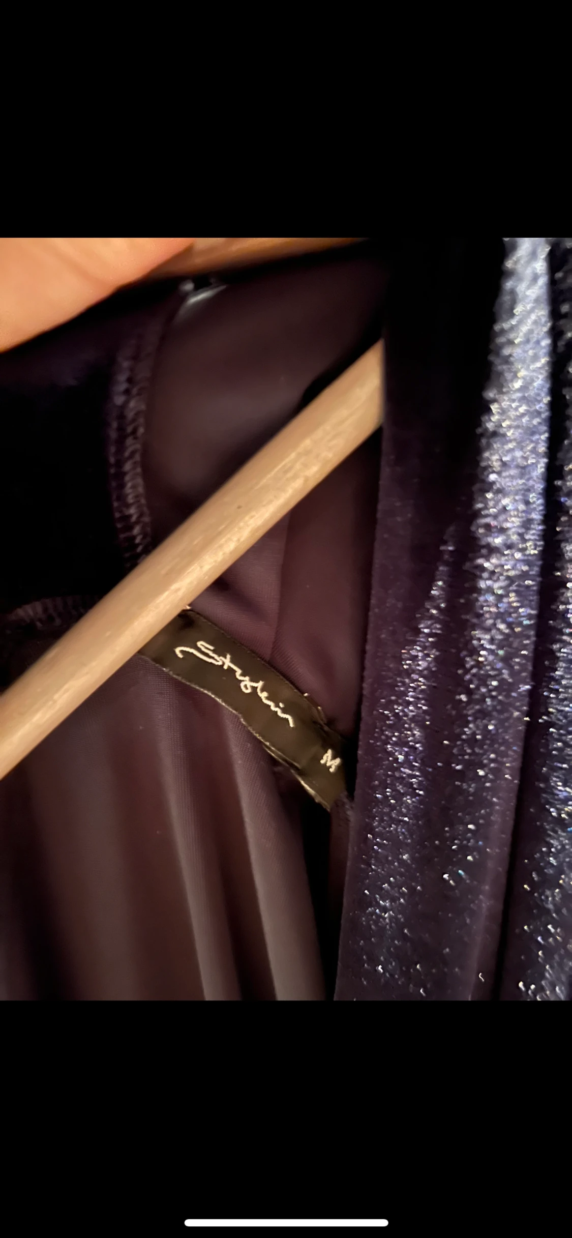 Lång klänning i sammet från Stylein - 90