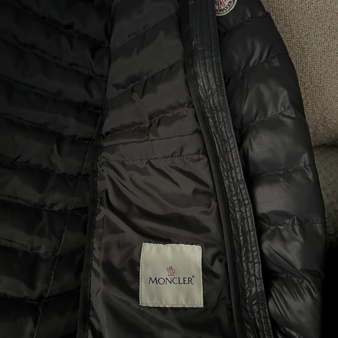 Moncler jacka  - 90