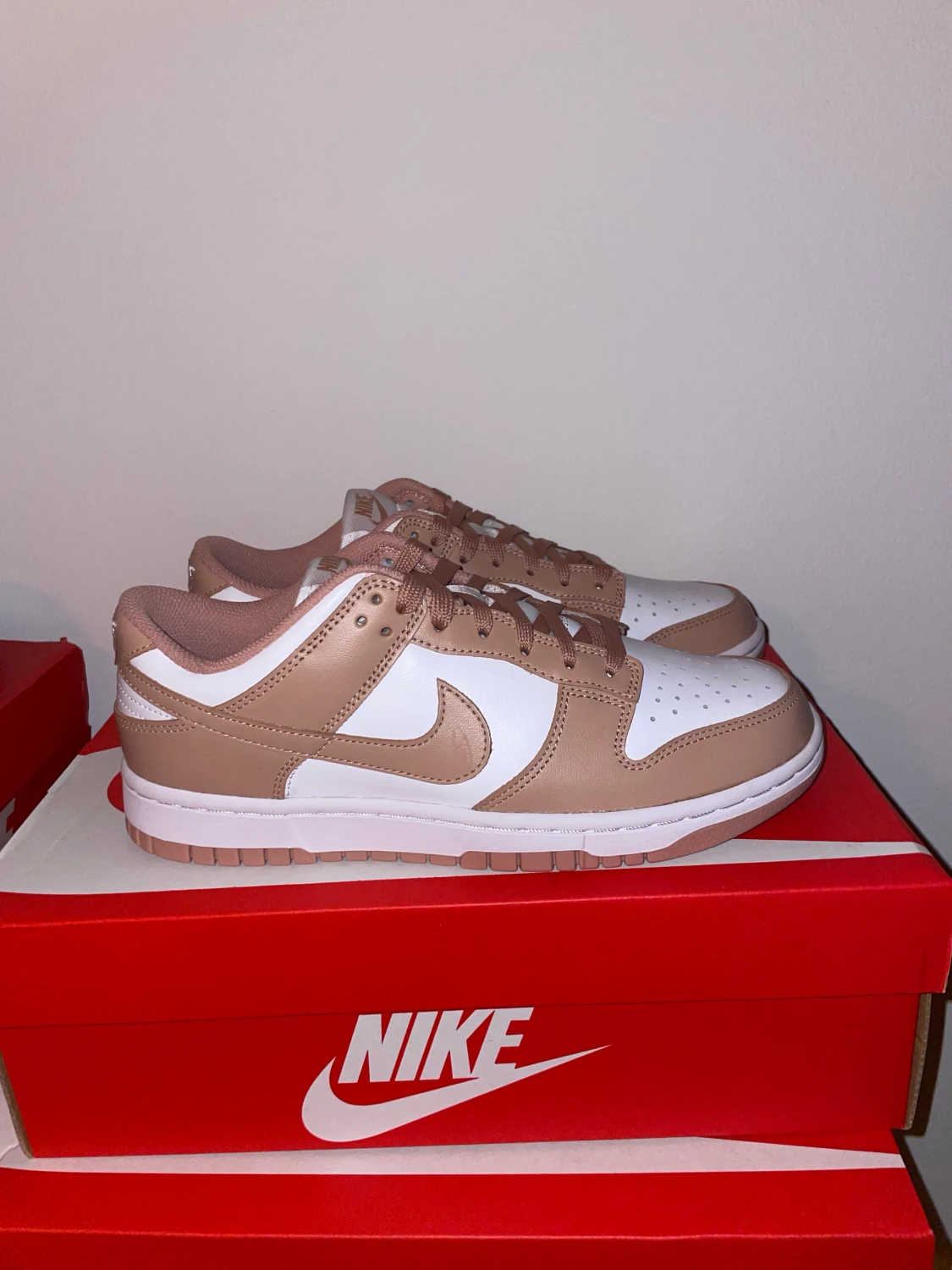 Nike Dunk Low “Rose Whisper” - 90