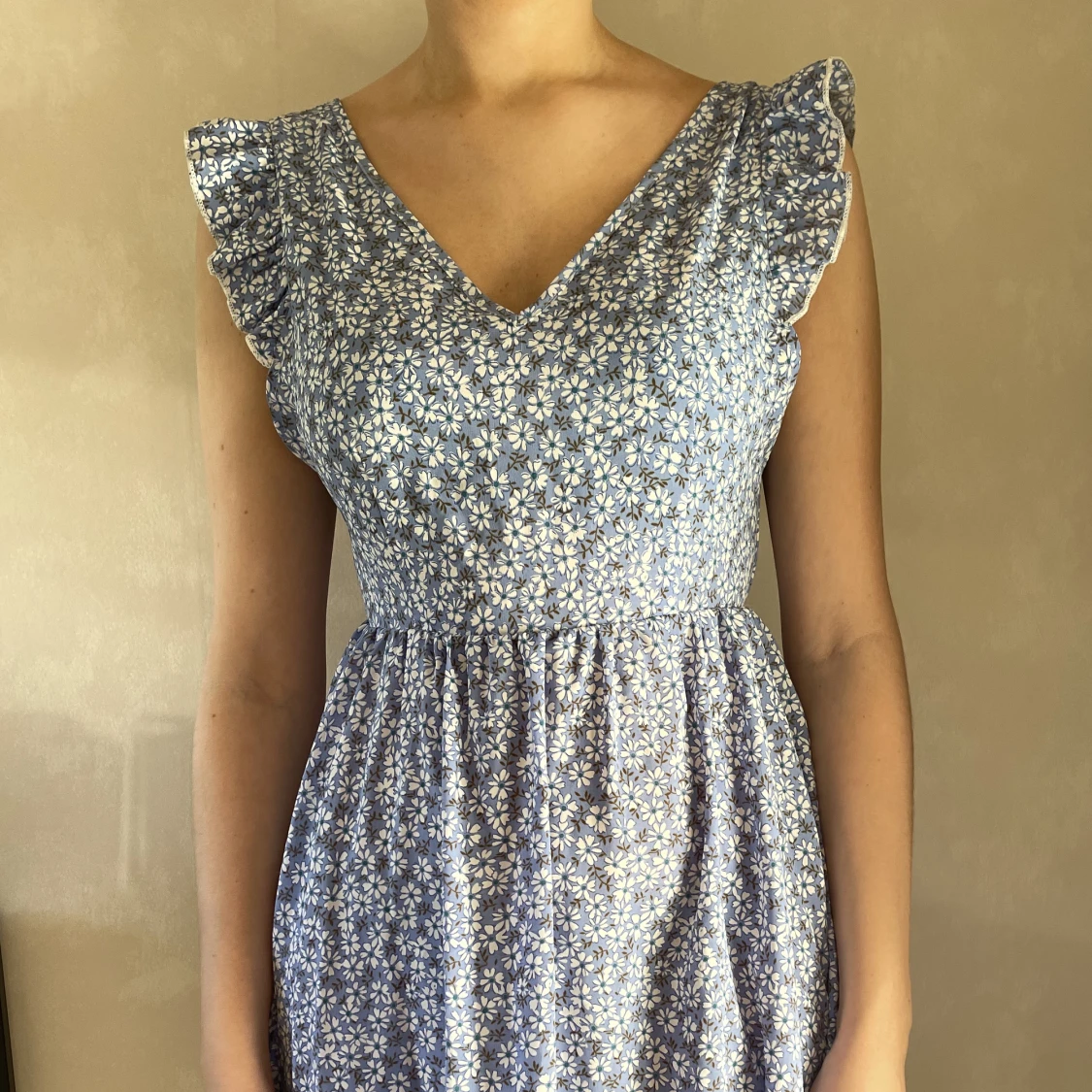 Ljusblå blommig klänning  - 91