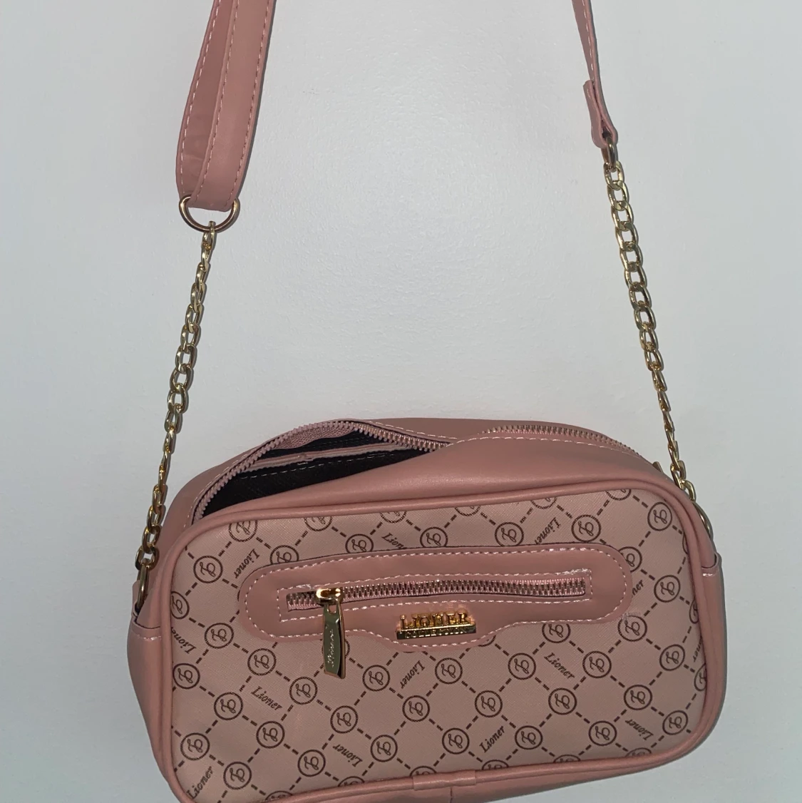 Rosa mönstrig väska med axelband🌸 - 90