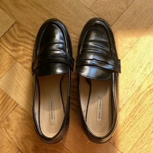 Loafers - Använda med kärlek men i gott skick! 