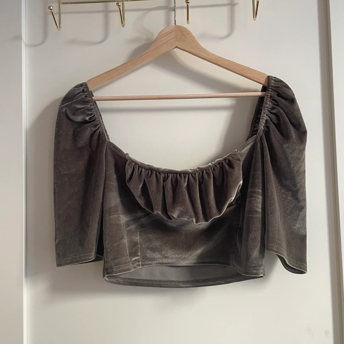 Missguided topp i sammet strlk 38