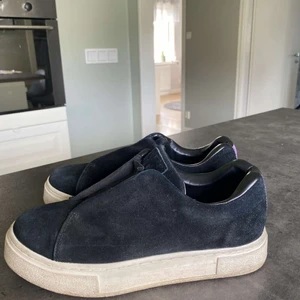 Eytys  - Jätte fina eytys i ändå hyfsat skick, (går nog att tvätta rent lite). Ny pris 1800kr! Pris kan även diskuteras, så kom gärna med förslag!🙌🏼