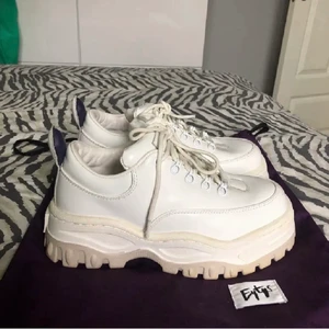 Eytys  - Eytys i fint skick som är enkla att tvätta rent!🙌🏼 se annan anons för mer info! 