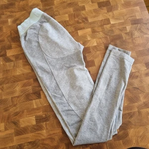 Gymshark tights - Mycket fint skick för att vara begagnade. xs men definitivt mer en small då det är gamla modellen😄 