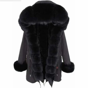 Fatima park - Har en Fatima park i storlek Xs som även passar perfekt till en S. Använt den 1 gång och insåg snabbt det inte var min still. Köpte den för 3500 kr säljer den för 2000 kr.