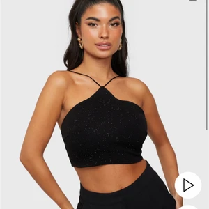 Glitter-topp - Lite för liten på mig som är S och har bh storlek 75D❤️