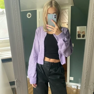 Söt lila kofta!!! - Fin lila kofta!