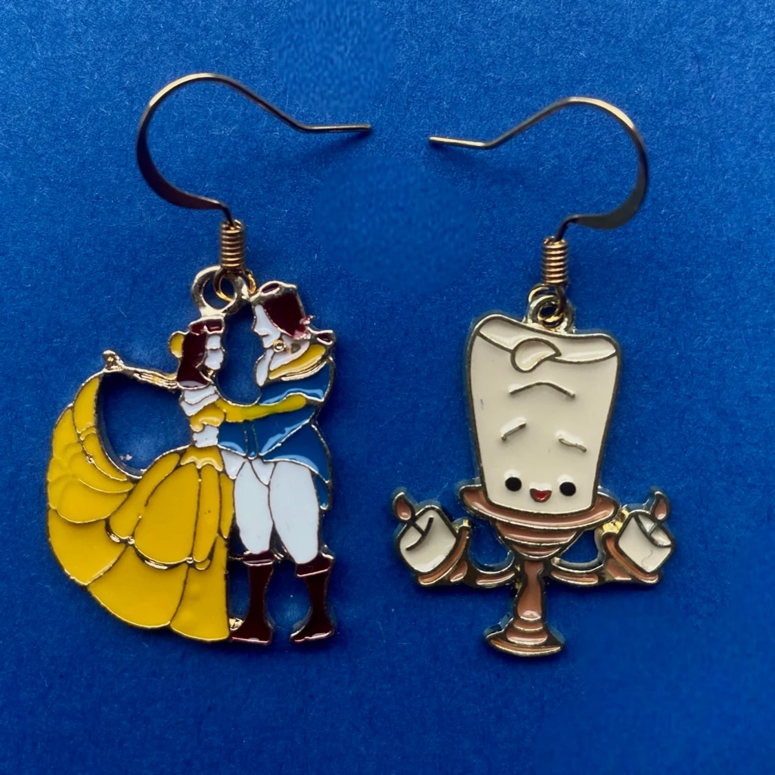 Skönheten och odjuret örhängen 💕 - 89