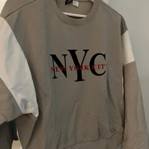 Tjocktröja - Fin tröja i bra skick.