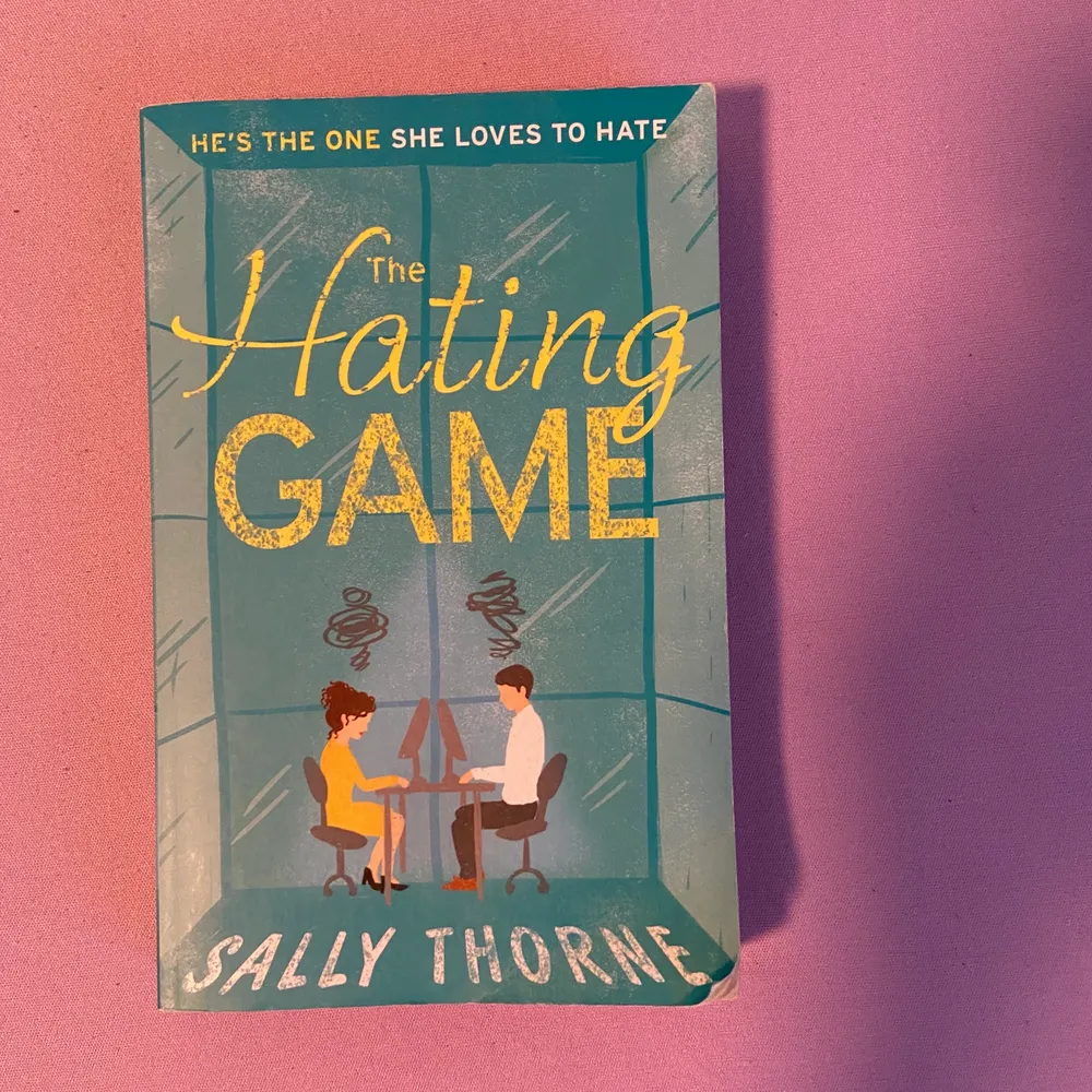 The hating game skriven av sally thorne . Övrigt.