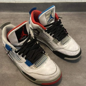 Jordan 4 what the - Säljer/byter Jordan 4 what the skick 7/10 finns lite fel men fortfarande helt ok skick