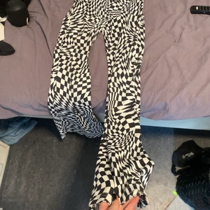 Nittiotals byxor typ - Inte min stil längre det är därför jag säljer :) Storlek xs men väldigt stretchinga
