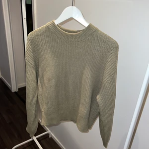 Stickad tröja  - Stickad tröja