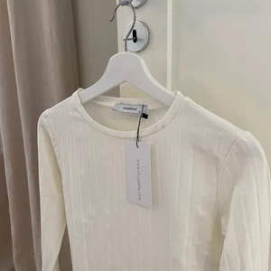 Chiquelle tröja - aldrig använd & med lapparna kvar. 🤍