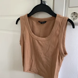 Topp - Ljusbrun basic topp🥰