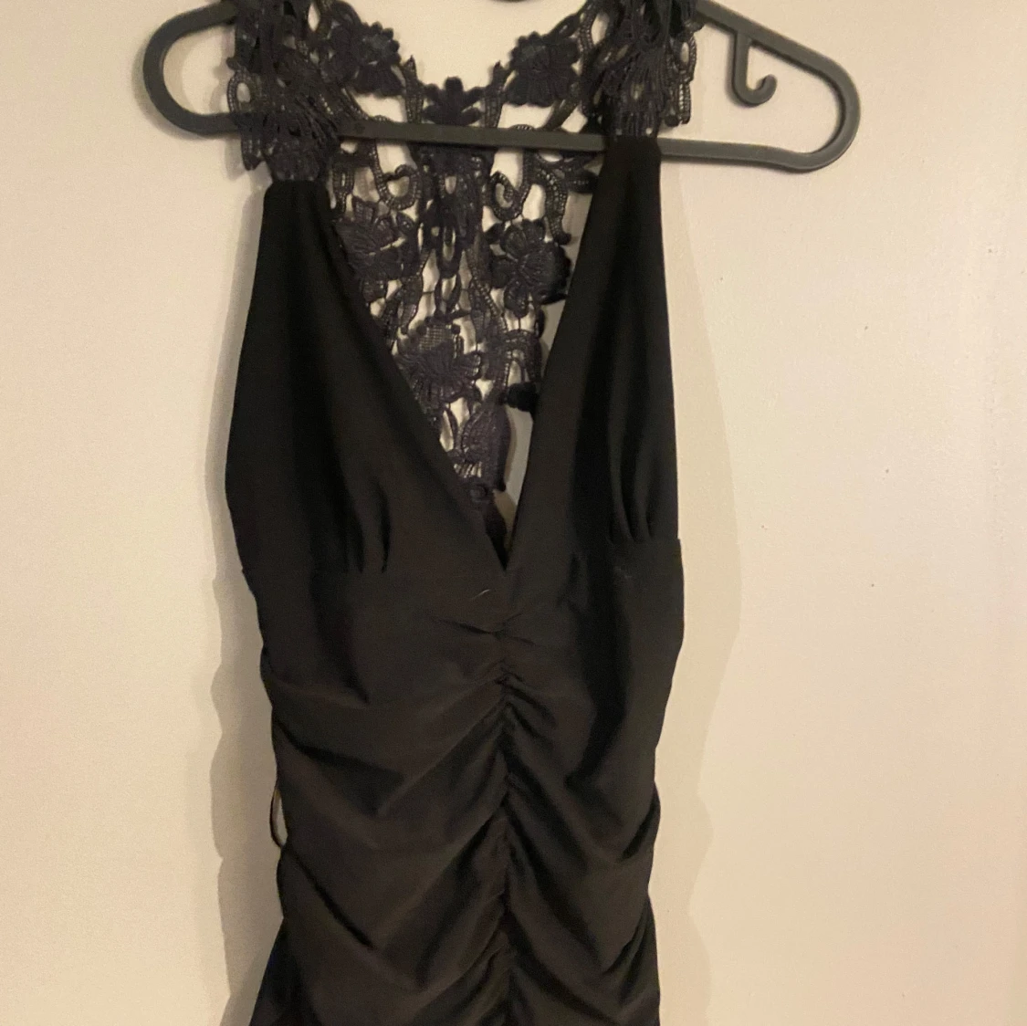 Två fest toppar med spetsrygg - 2