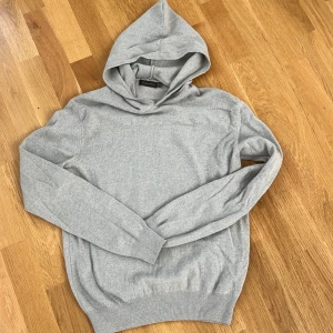 Oscar Jacobson Kaschmir Hoodie  - Beige Oscar Jacobson Kaschmir Hoodie. 