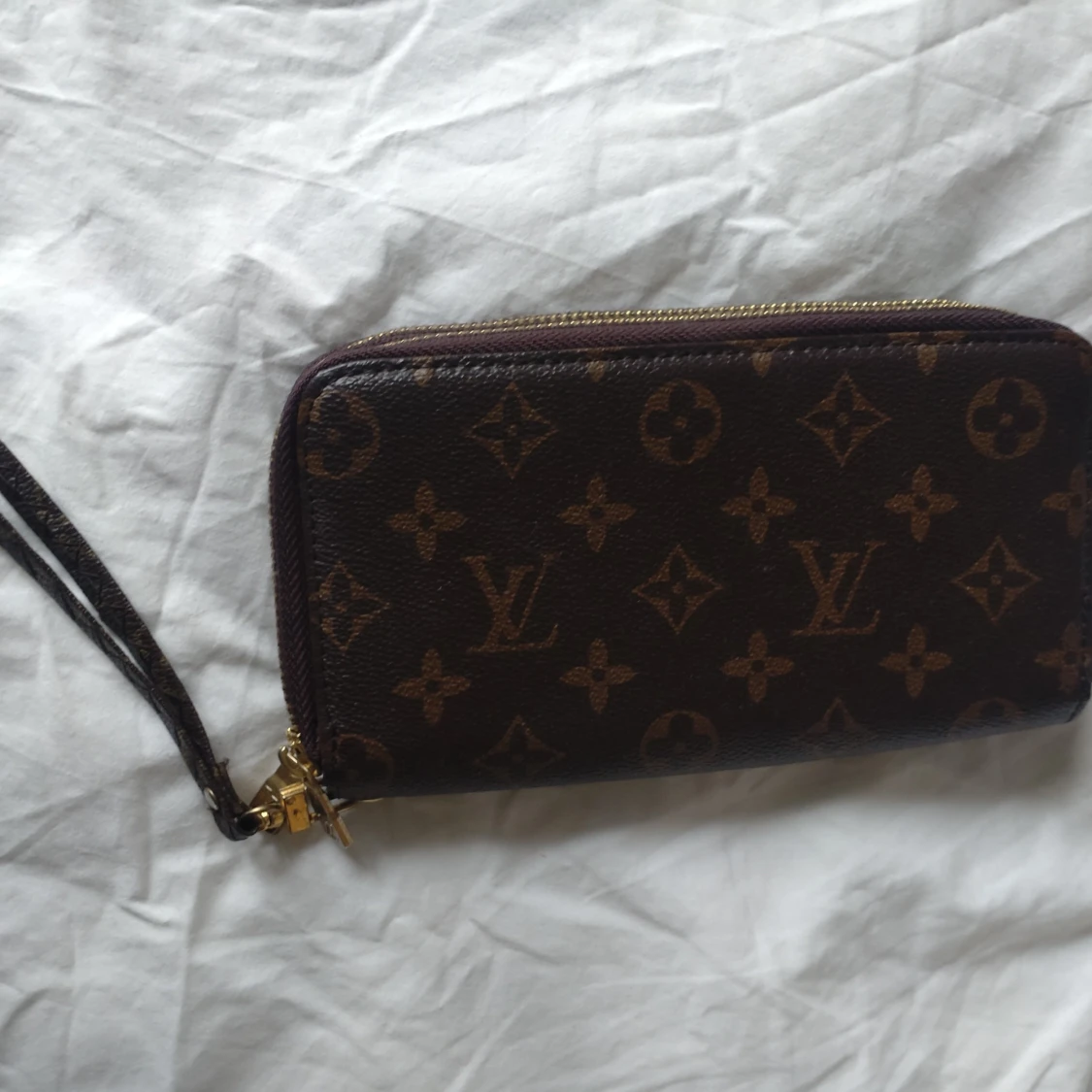 Klassisk plånbok med monogram